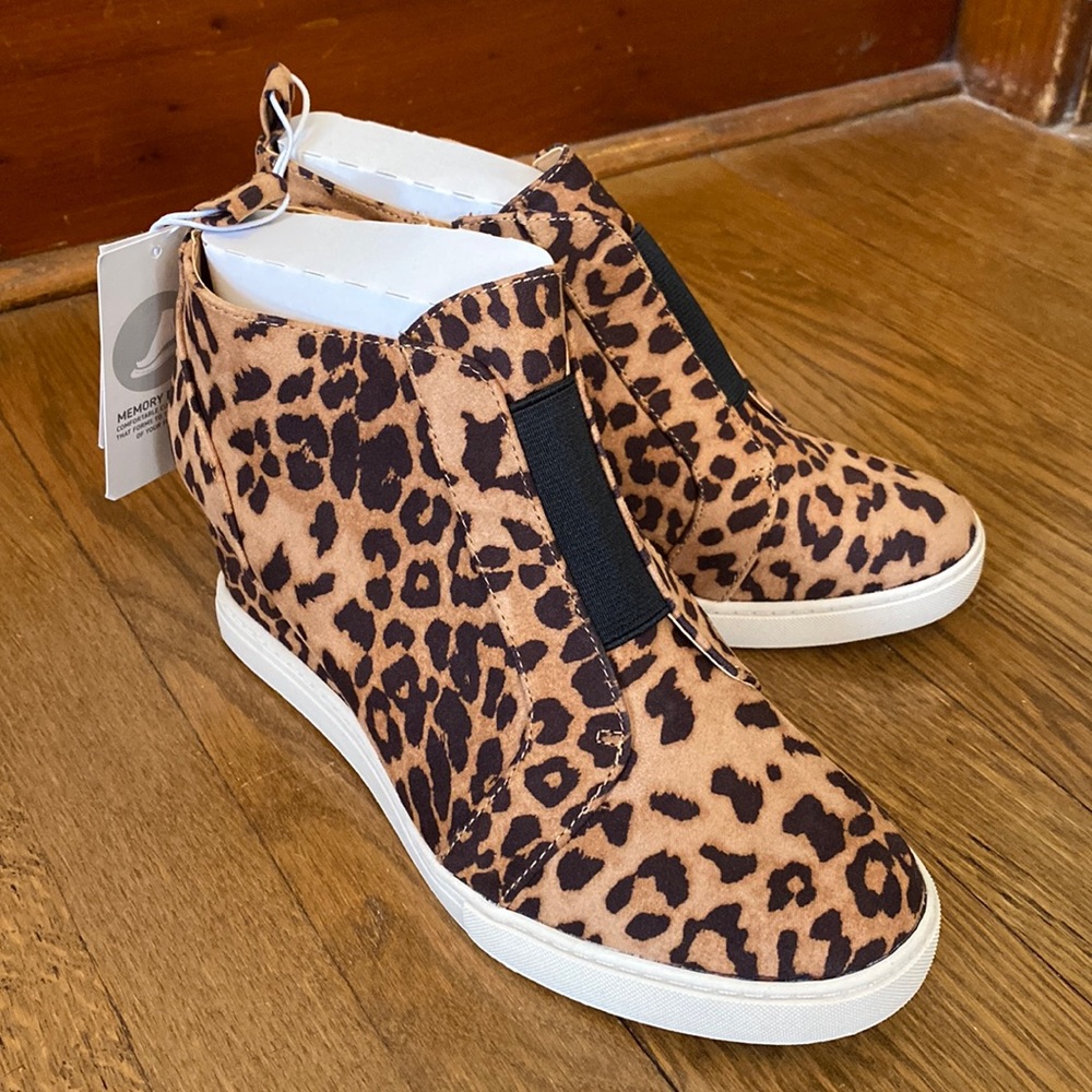 Womens A New Day Leopard Platform Sneakers 8 NWT